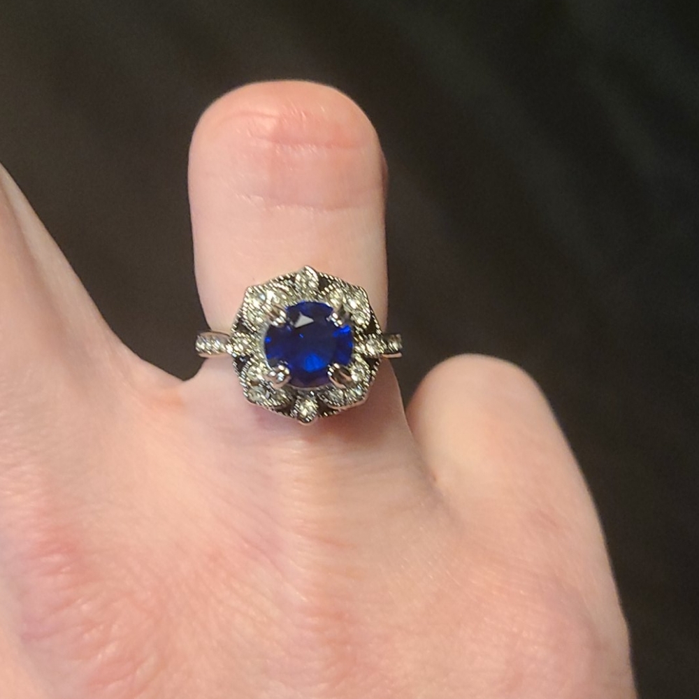 Sapphire fashion flower ring 💍